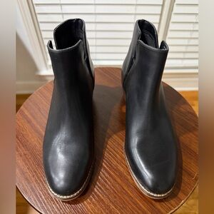 Cole Haan Black Abbot Leather Ankle Boots! Size 7! Definitely Must Buy! 🖤🖤
